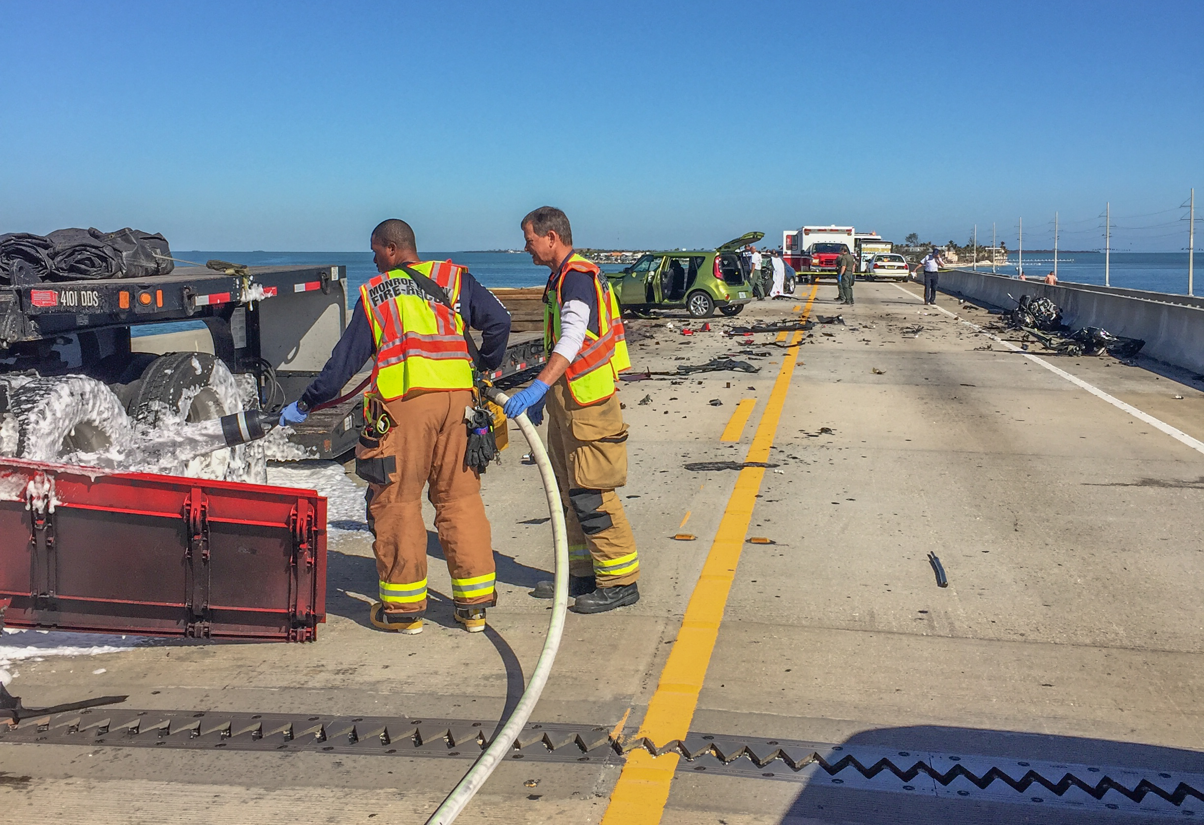 Long Key Bridge Accident 2017-4.jpg